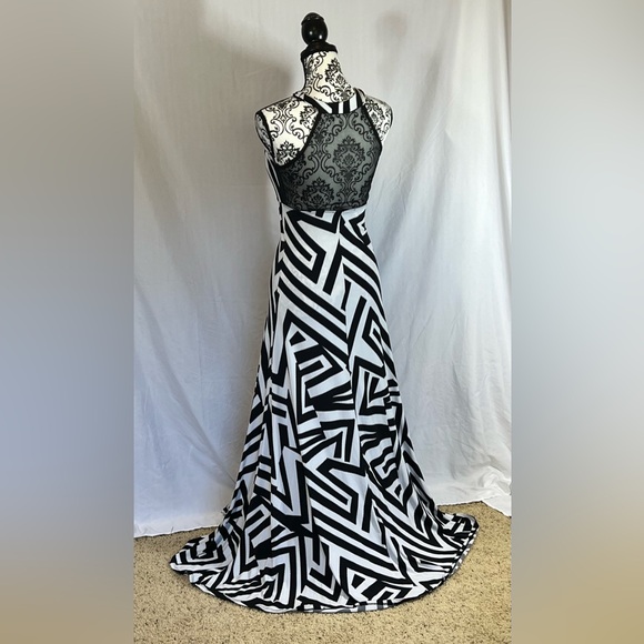 Akira black and white full length dress - Picture 2 of 7